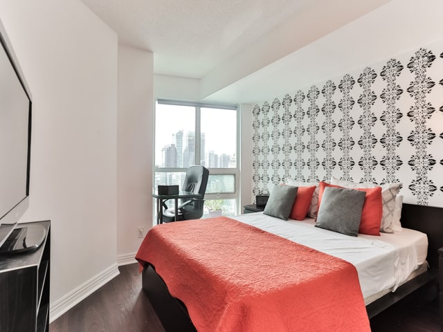 18 Yonge Street Suite 3202 Toronto