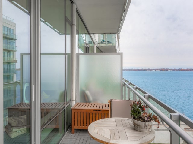 39 Queens Quay East, Suite 807 Liberty Village