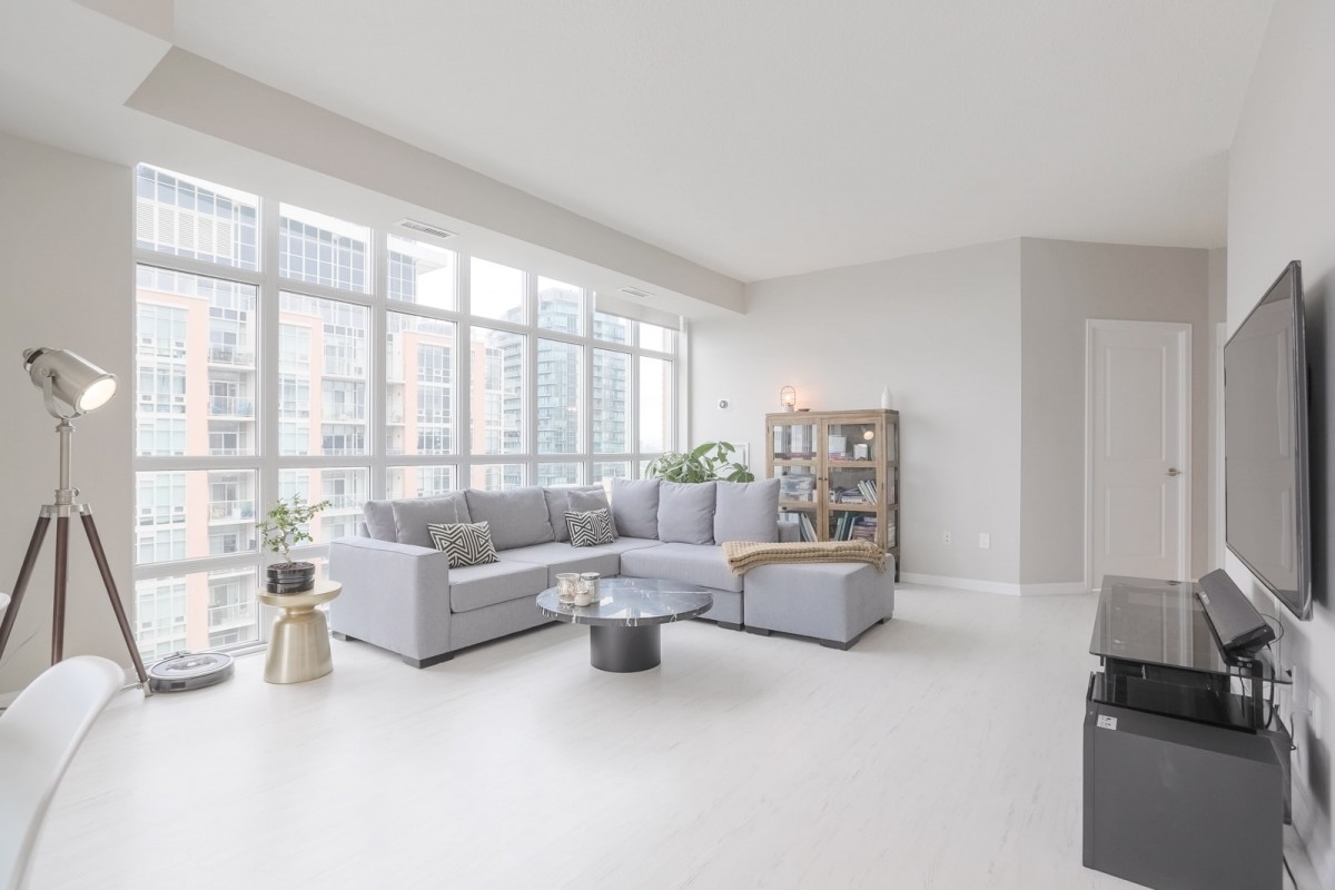 65 East Liberty St, Lower PH 2205  Toronto