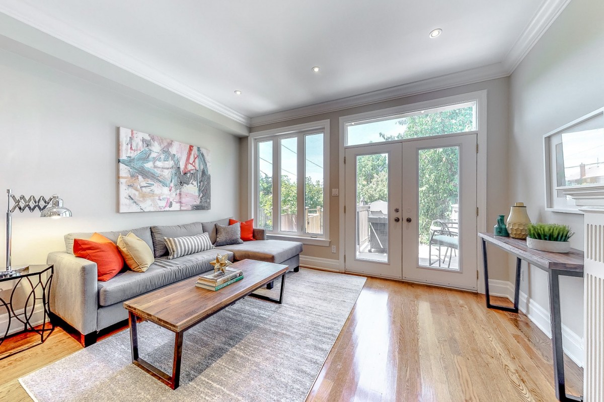 92B Torrens Ave  East York