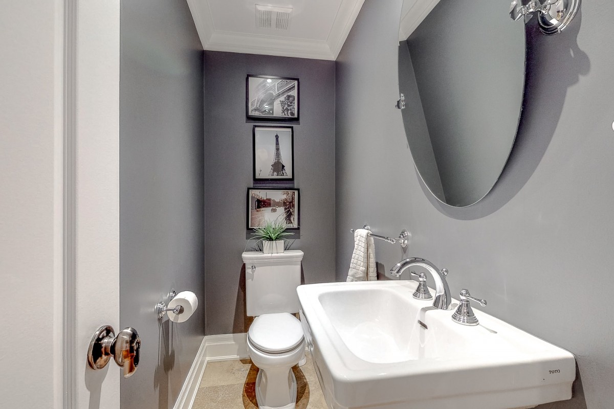 92B Torrens Ave  East York