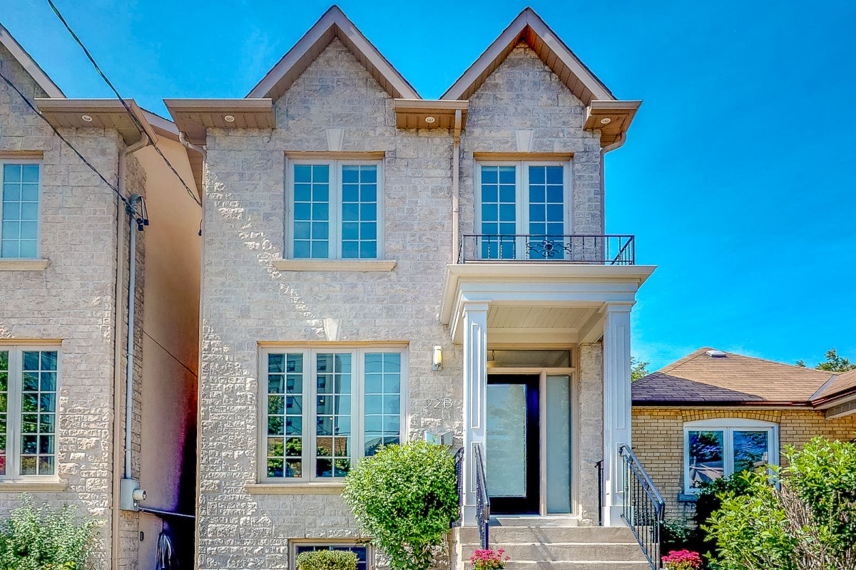 92B Torrens Ave  East York