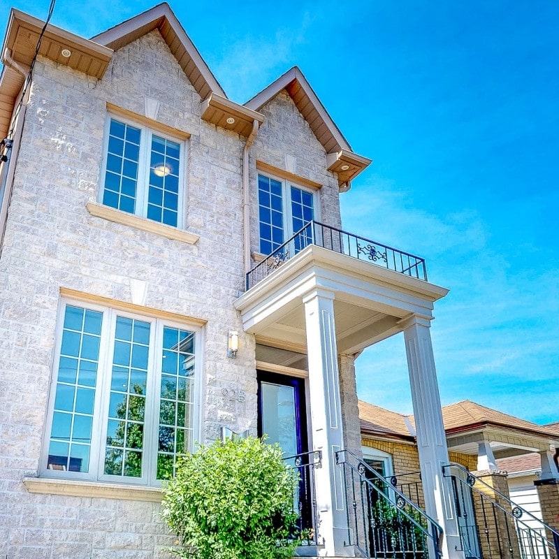 92B Torrens Ave East York