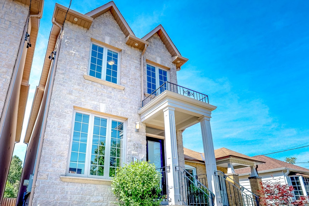 92B Torrens Ave  East York