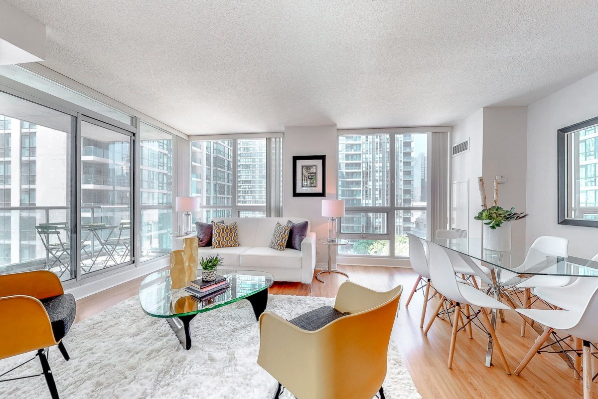 16 Yonge St, Suite 1011  Toronto