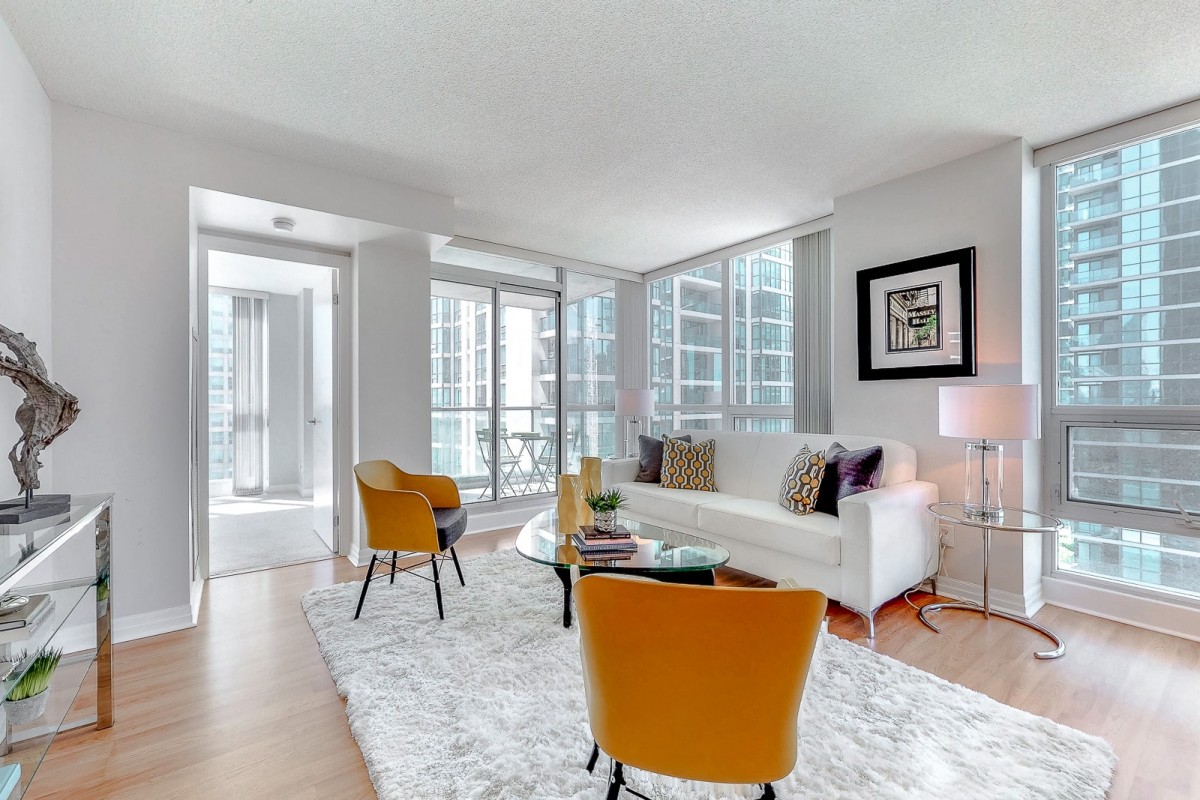 16 Yonge St, Suite 1011  Toronto