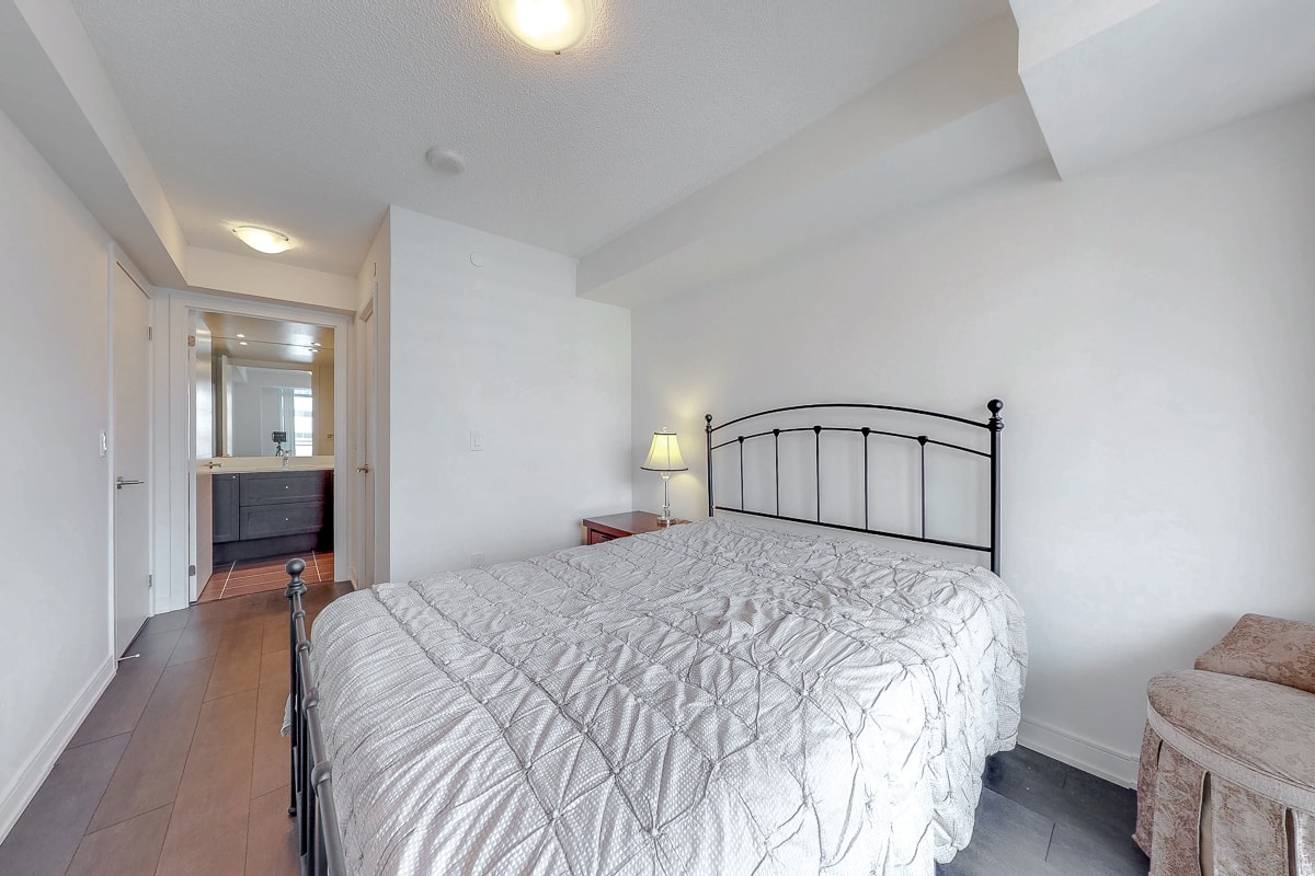 525 Adelaide St W, Suite 513  Toronto