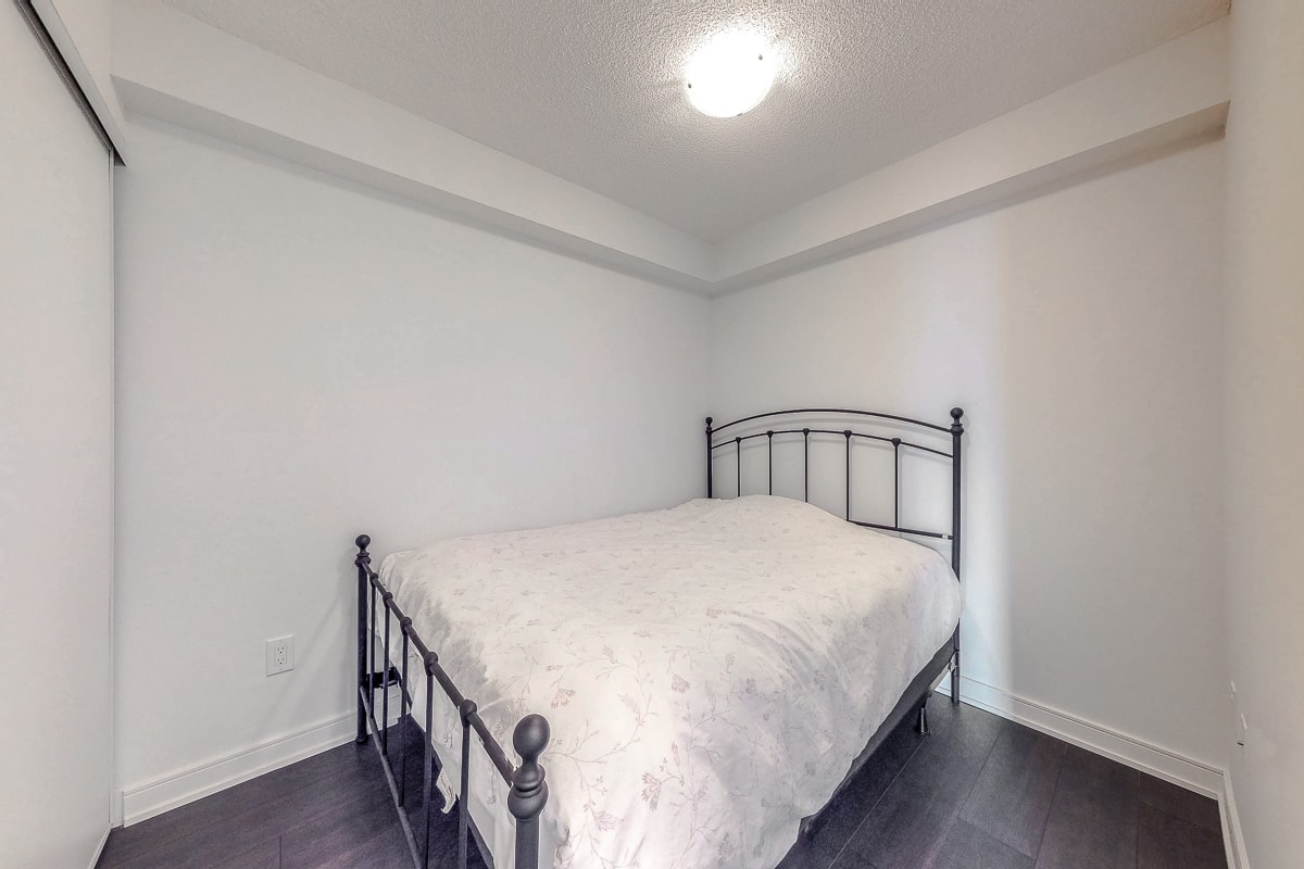 525 Adelaide St W, Suite 513  Toronto