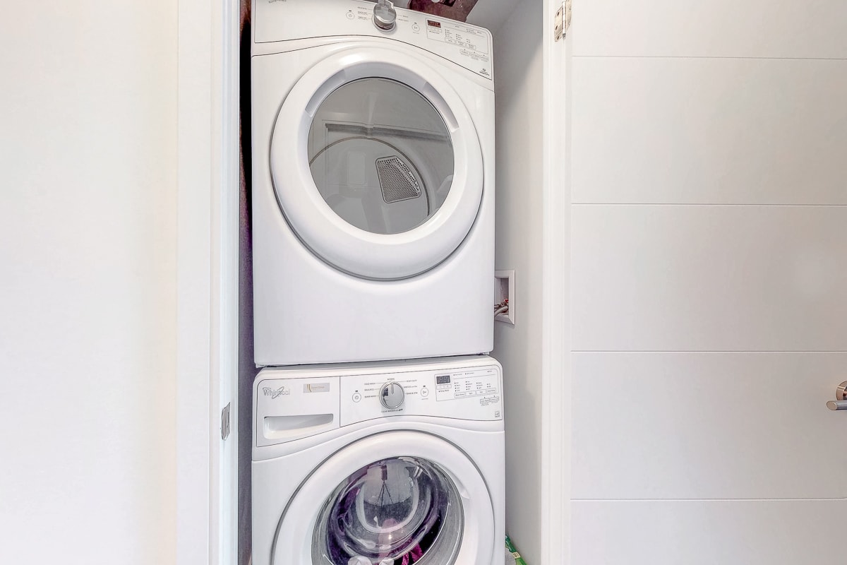 525 Adelaide St W, Suite 513  Toronto